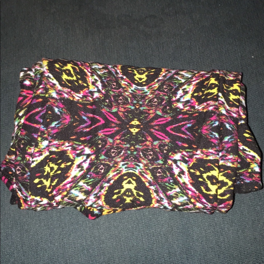 Black multi colored leggings